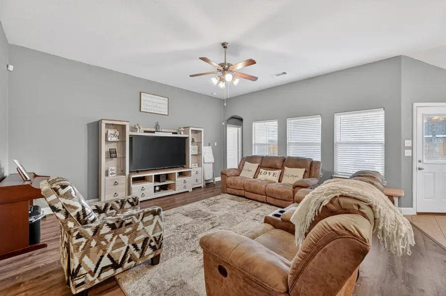 212 Ghost Rider Road, Waxahachie, TX 75165 - #3