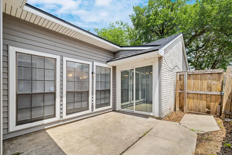 4627 Chapman Street, The Colony, TX 75056 - #3