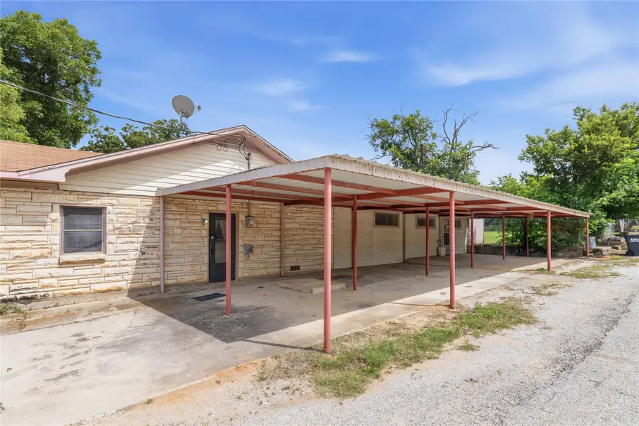 500 E Ham Avenue, De Leon, TX 76444 - #3
