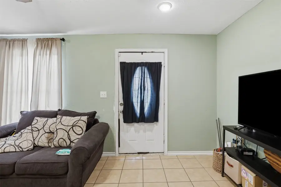 3104 Avenue L, Fort Worth, TX 76105 - #2