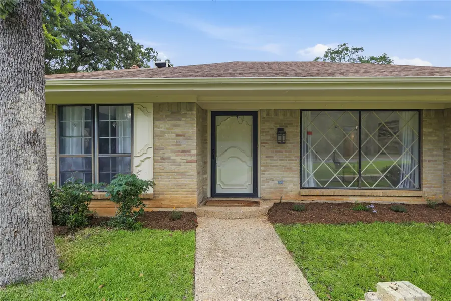 823 Ridgecrest Circle, Denton, TX 76205 - #3