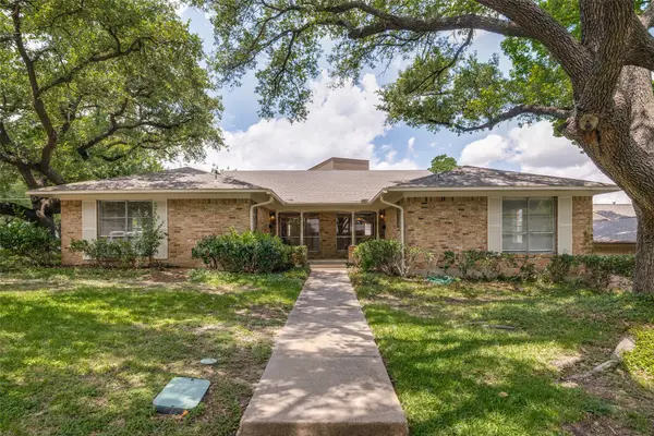 7003 Kingsbury Drive, Dallas, TX 75231