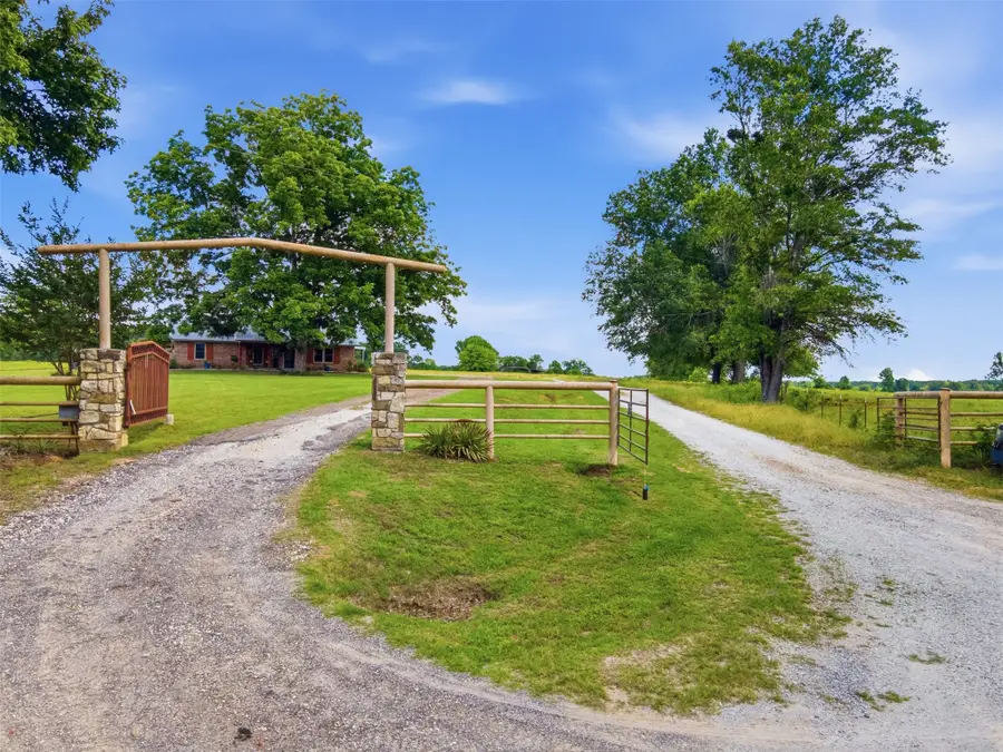 1663 County Road 1405, Bogata, TX 75417 - #2