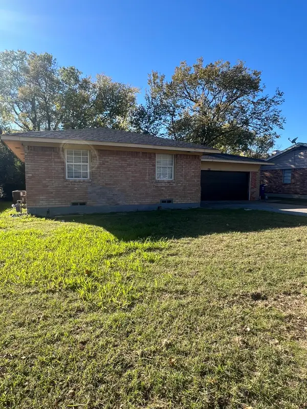 2419 N Prairie Creek Road, Dallas, TX 75227
