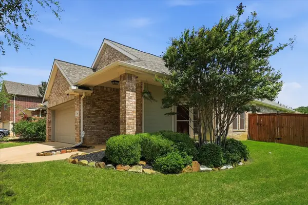 300 Conroe Circle, Lantana, TX 76226