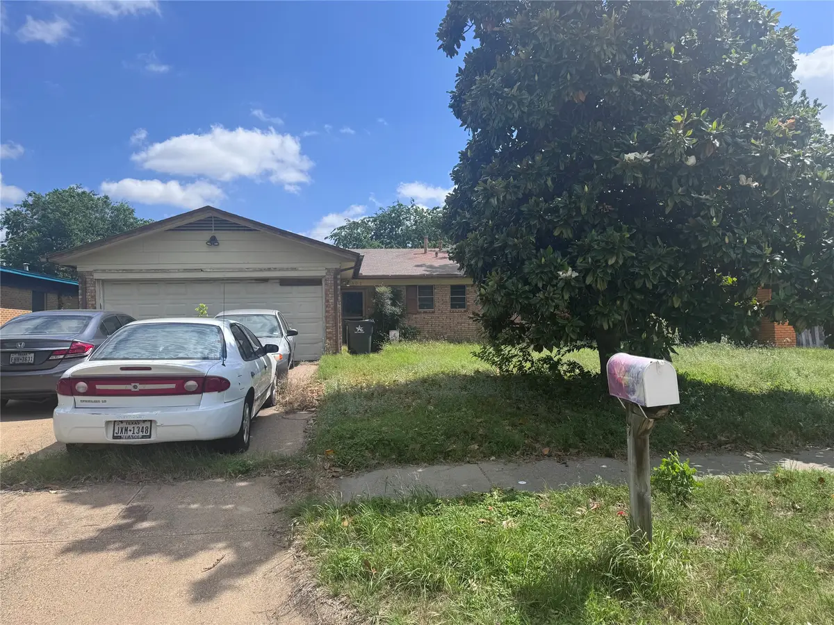 407 Roberts Circle, Arlington, TX 76010 - #1