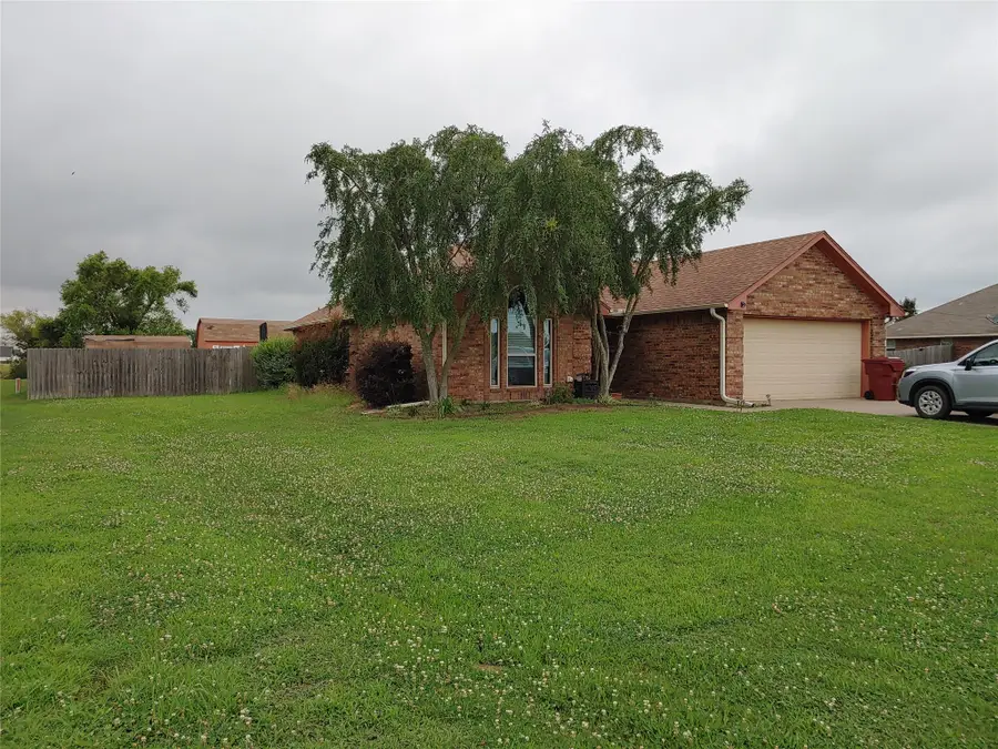 836 Airport Road, Reno, TX 75462 - #2