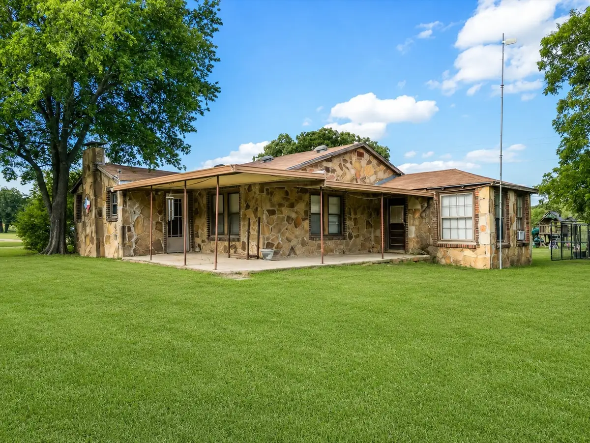 2105 Indian Creek Road, Mineral Wells, TX 76067 - #1
