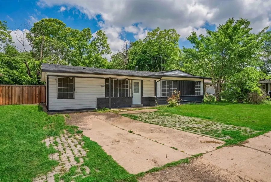 1209 E Lovers Lane, Arlington, TX 76010 - #2