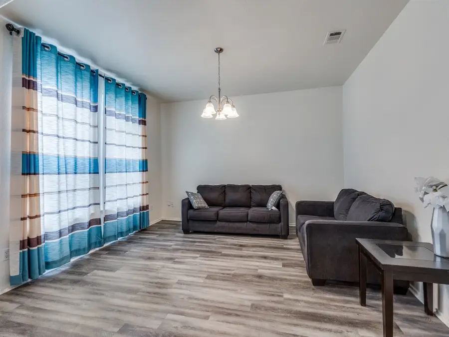 6701 Kinross Drive, Arlington, TX 76002 - #2