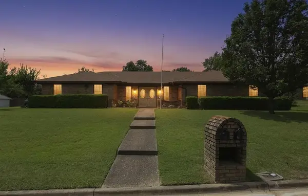 131 Patricia Drive, Hewitt, TX 76643