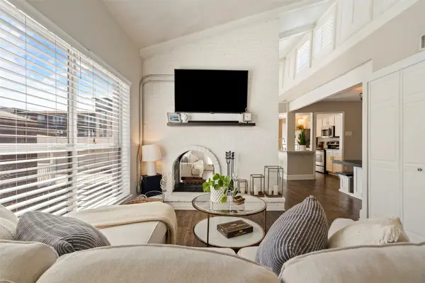 5916 Sandhurst Lane #225, Dallas, TX 75206