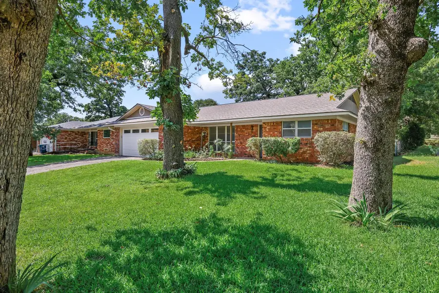 1301 Crestview Drive, Denison, TX 75020 - #3