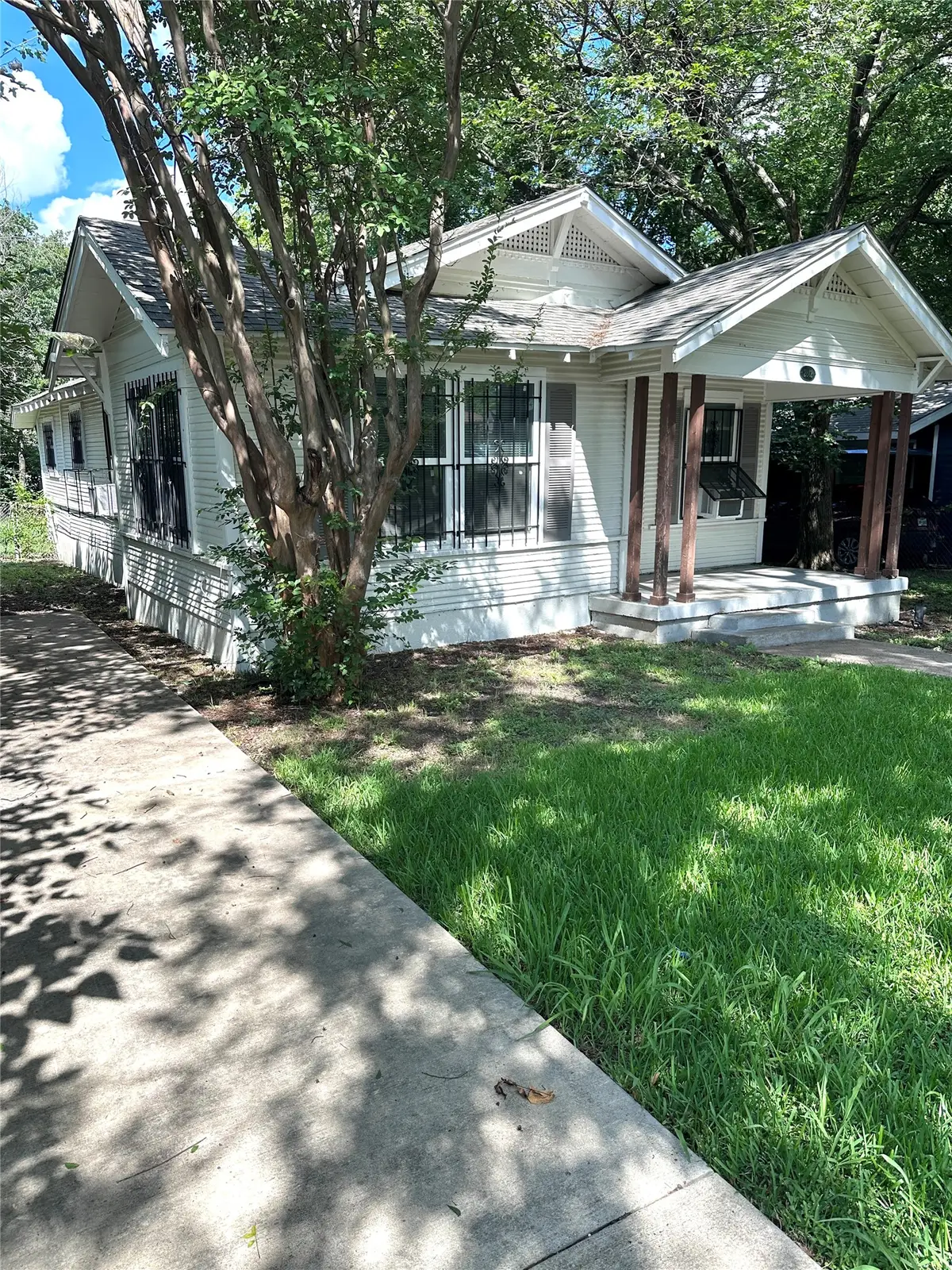 2842 Harlandale Avenue, Dallas, TX 75216 - #1