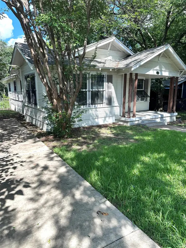 2842 Harlandale Avenue, Dallas, TX 75216