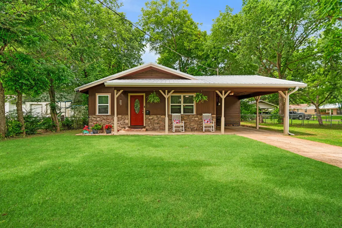 2435 Hubbard Street, Paris, TX 75460 - #1