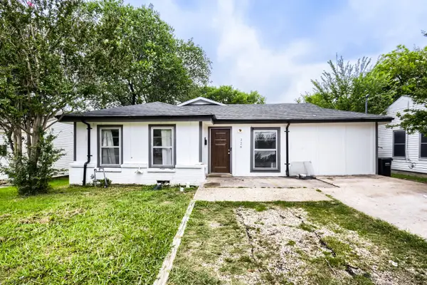 326 E Holley Street, Mesquite, TX 75149