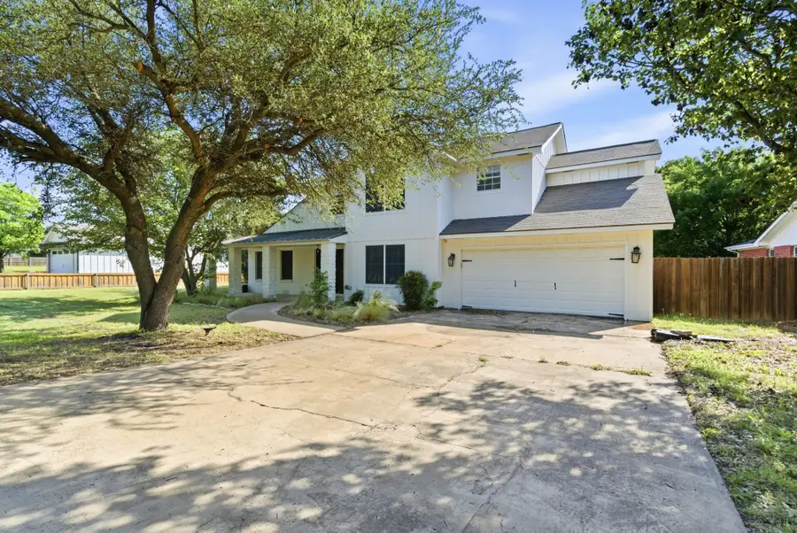 1925 N Dale Avenue, Stephenville, TX 76401 - #2