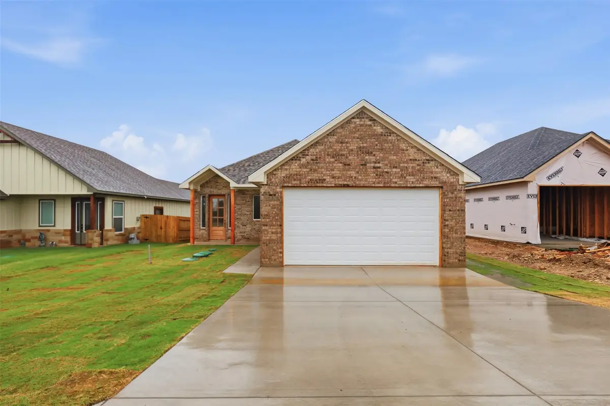 1413 Ridgeview Circle, Granbury, TX 76048 - #1