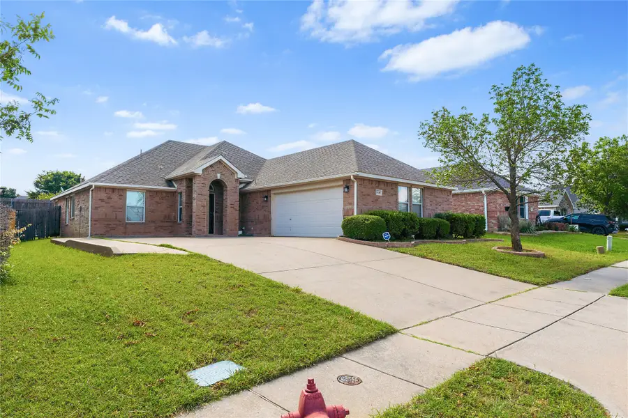 1640 Nashwood Drive, Grand Prairie, TX 75051 - #3