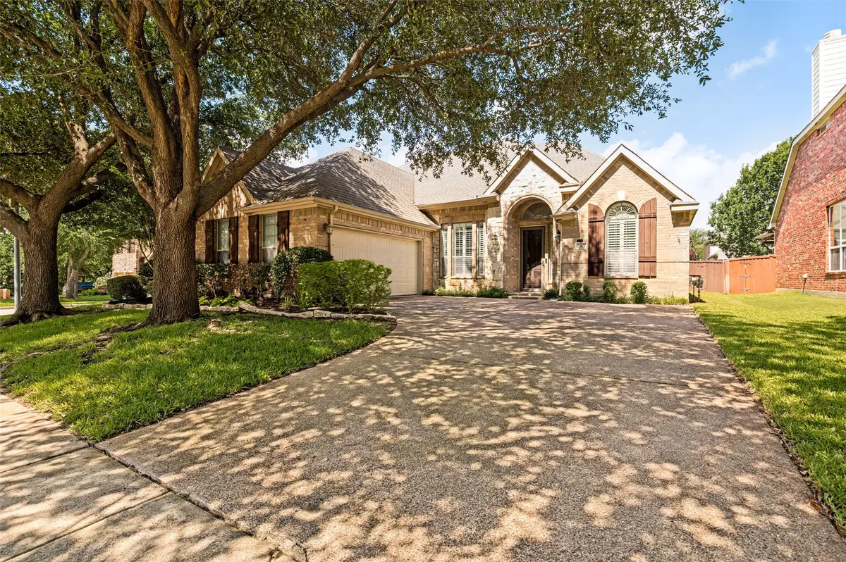 2401 Brown Bear Way, Euless, TX 76039 - #1