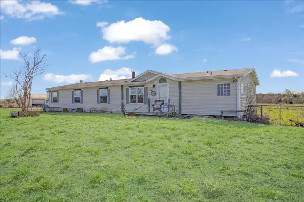 1528 County Road 697, Farmersville, TX 75442