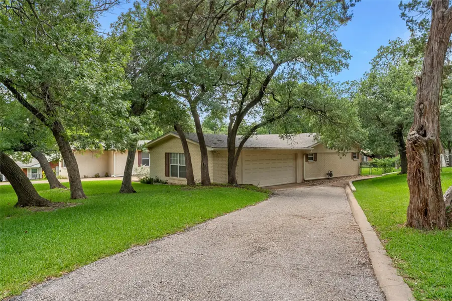 640 Cardinal Drive, Woodway, TX 76712 - #3