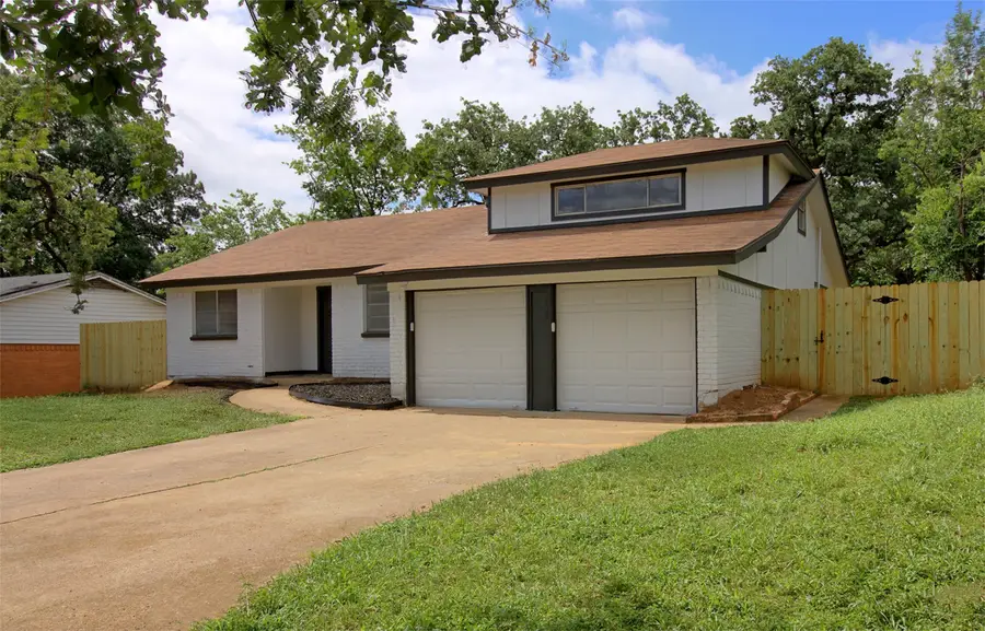 3424 Grady Street, Forest Hill, TX 76119 - #3