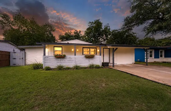 1306 E Lovers Lane, Arlington, TX 76010