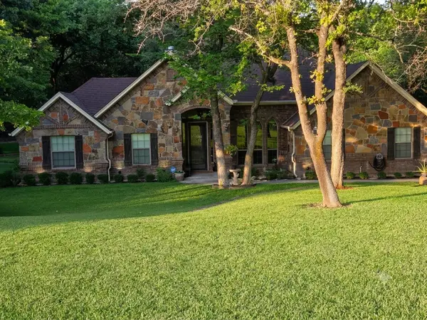144 Overton Ridge Circle, Weatherford, TX 76088