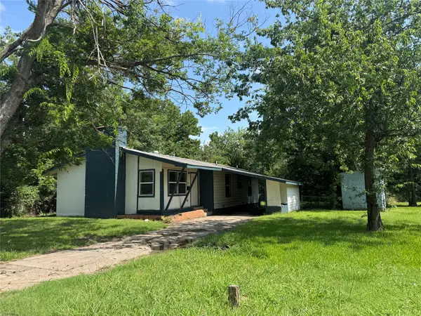 1605 Jackson Street, Commerce, TX 75428