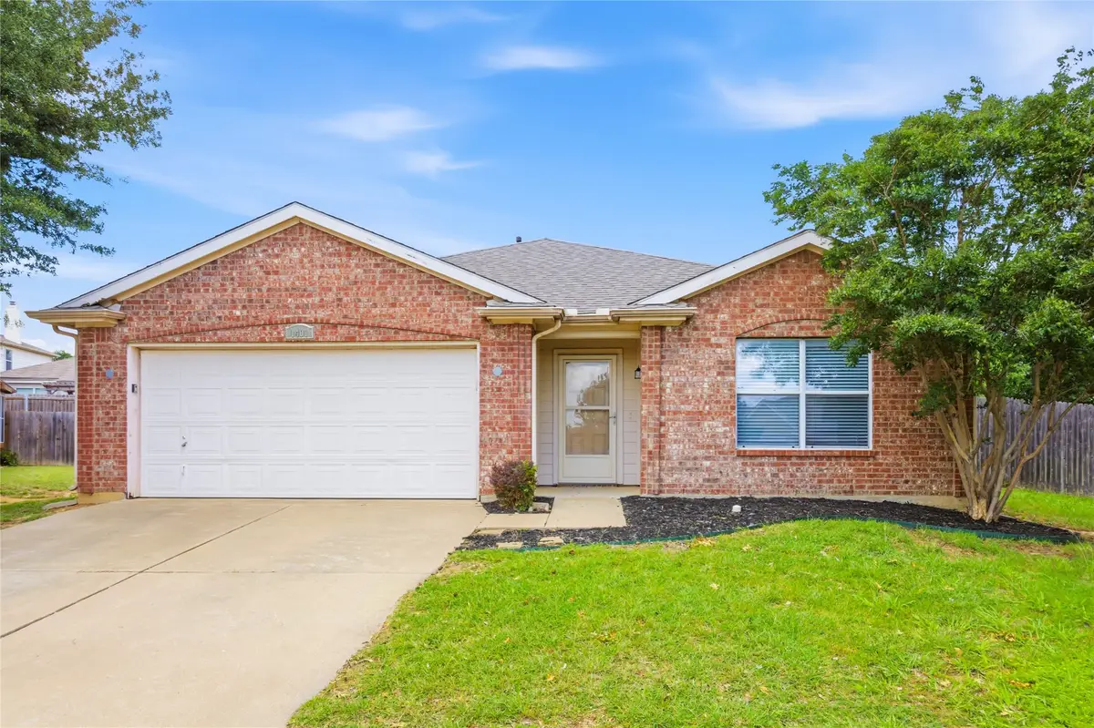 1401 Horseshoe Bend Court, Fort Worth, TX 76131 - #1