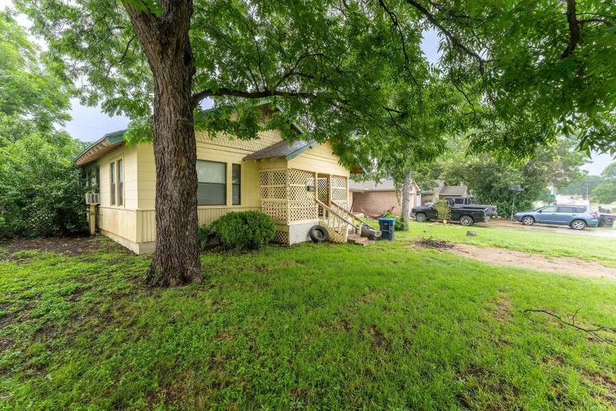 5808 Wellesley Avenue, Fort Worth, TX 76107 - #2