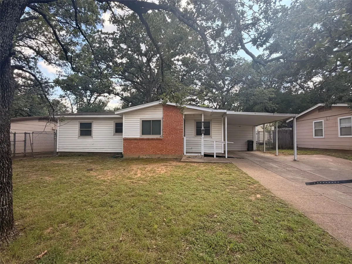 6416 Ava Court Drive, Fort Worth, TX 76112 - #1