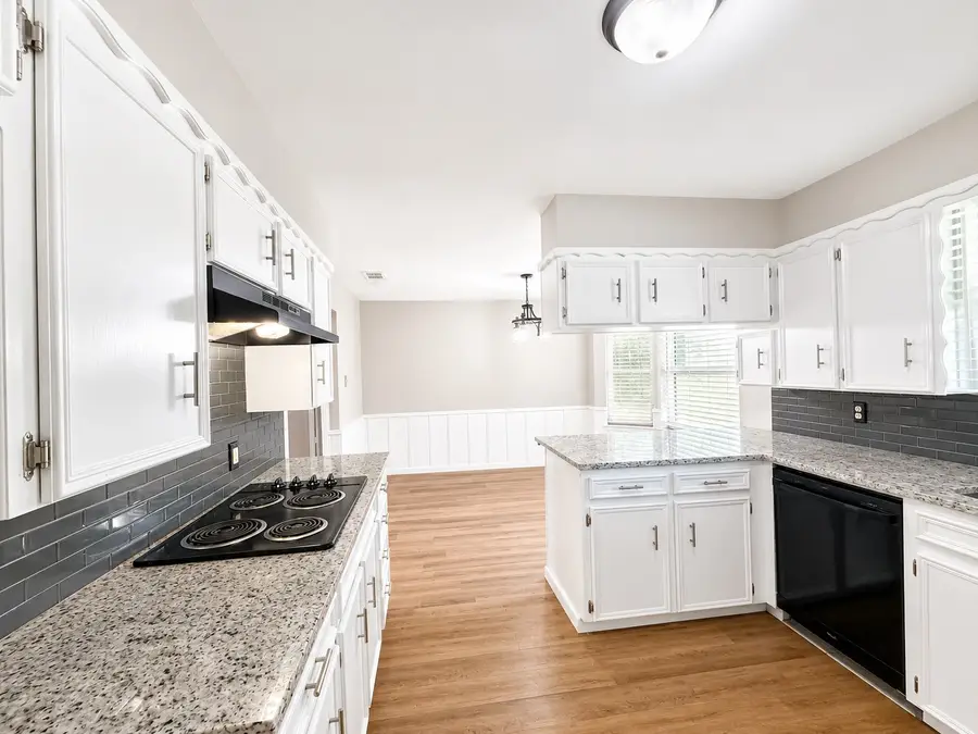 4110 Shamrock Drive, Arlington, TX 76016 - #2