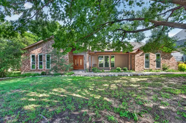 2400 Kings Country Drive, Irving, TX 75038