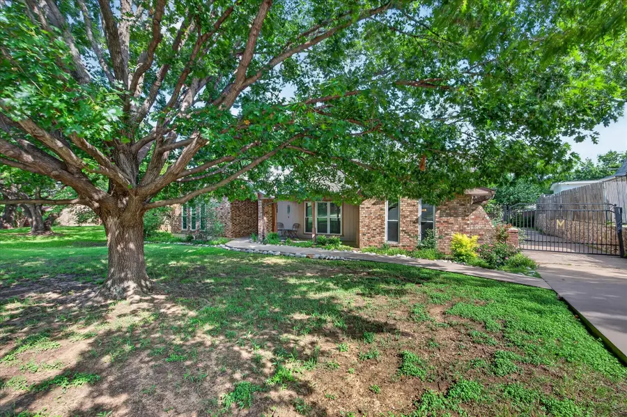 2400 Kings Country Drive, Irving, TX 75038 - #3