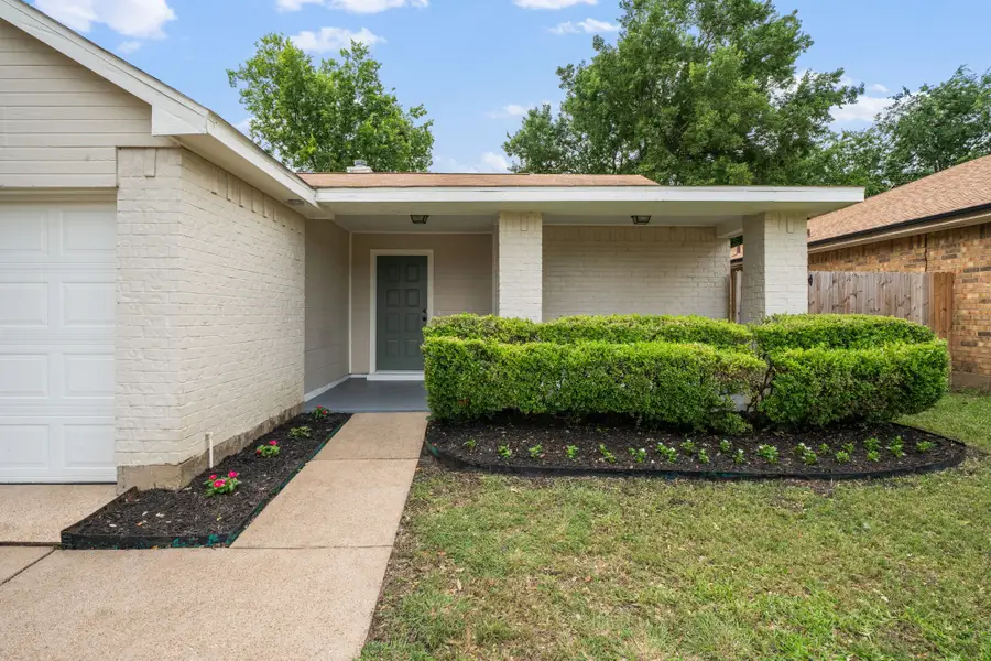 310 Valley Spring Drive, Arlington, TX 76018 - #3