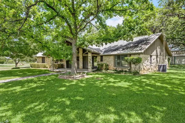 515 New Highland Road, Springtown, TX 76082