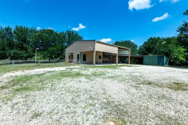 1075 County Road 270, Hico, TX 76457