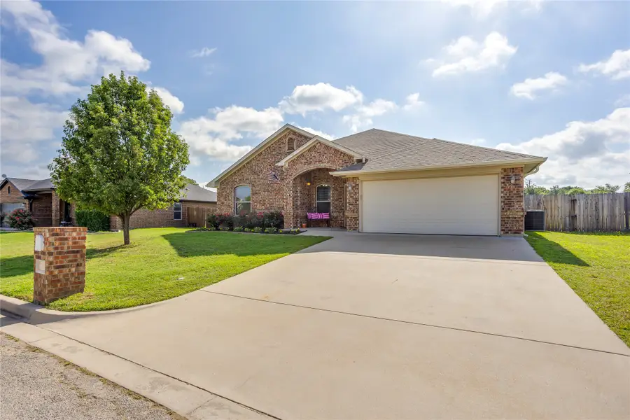 2306 Springhill Court, Mineral Wells, TX 76067 - #2