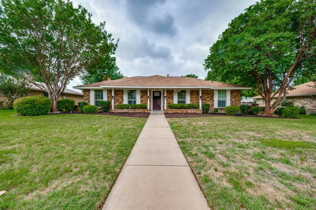 301 Hillcrest Drive, Midlothian, TX 76065 - #1