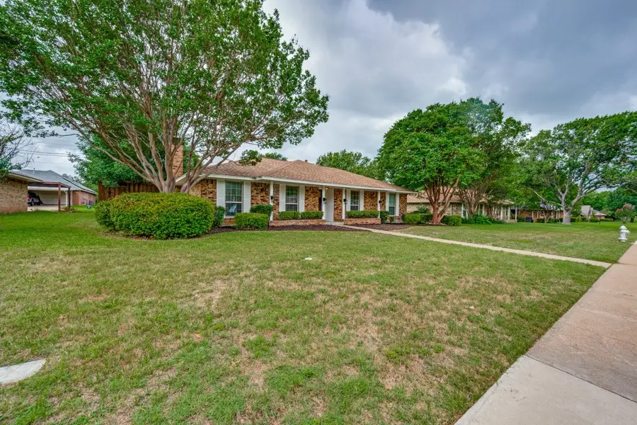 301 Hillcrest Drive, Midlothian, TX 76065 - #2