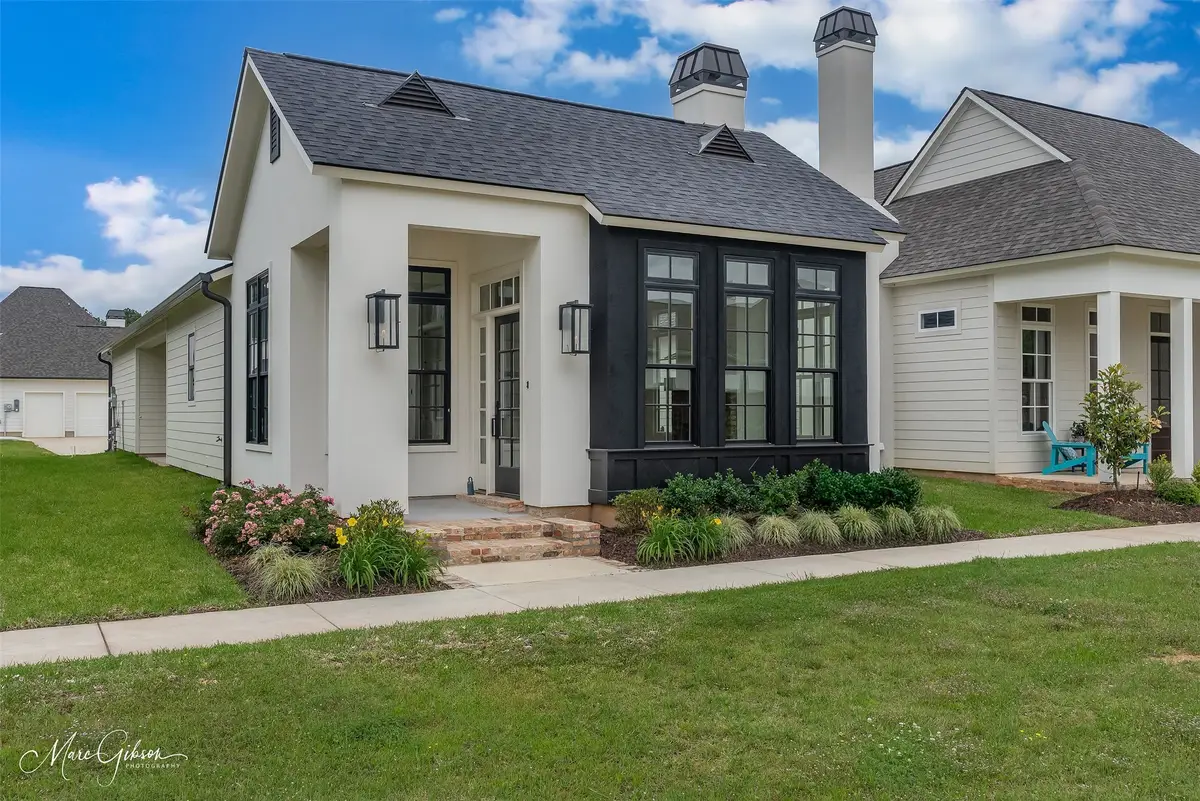 2232 Fairwoods Drive, Shreveport, LA 71106 - #1