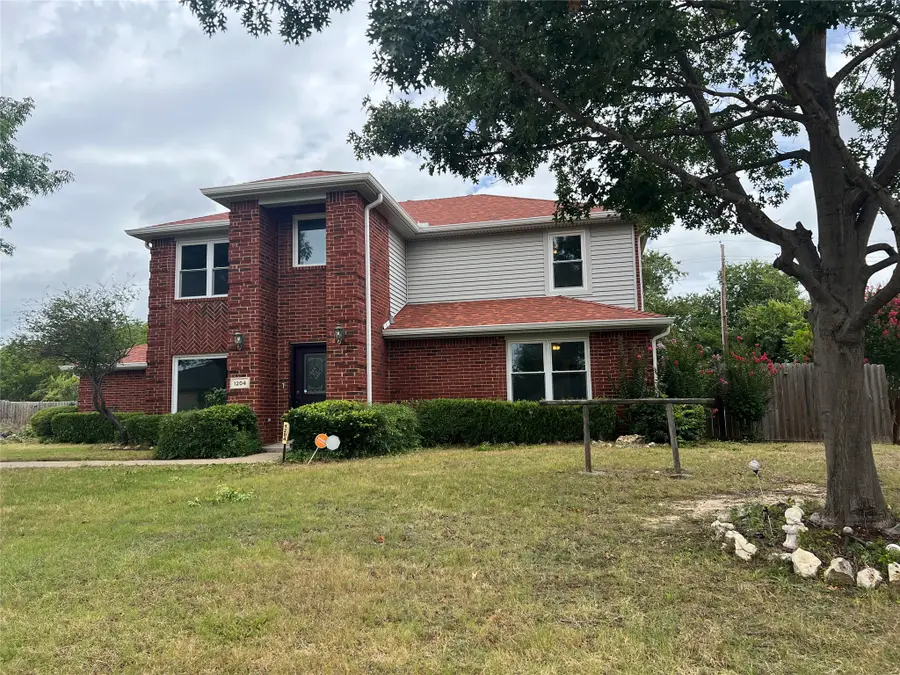 1204 Hillside Drive, Justin, TX 76247 - #2