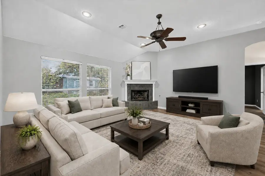 930 Royal Oak Lane, Burleson, TX 76028 - #2