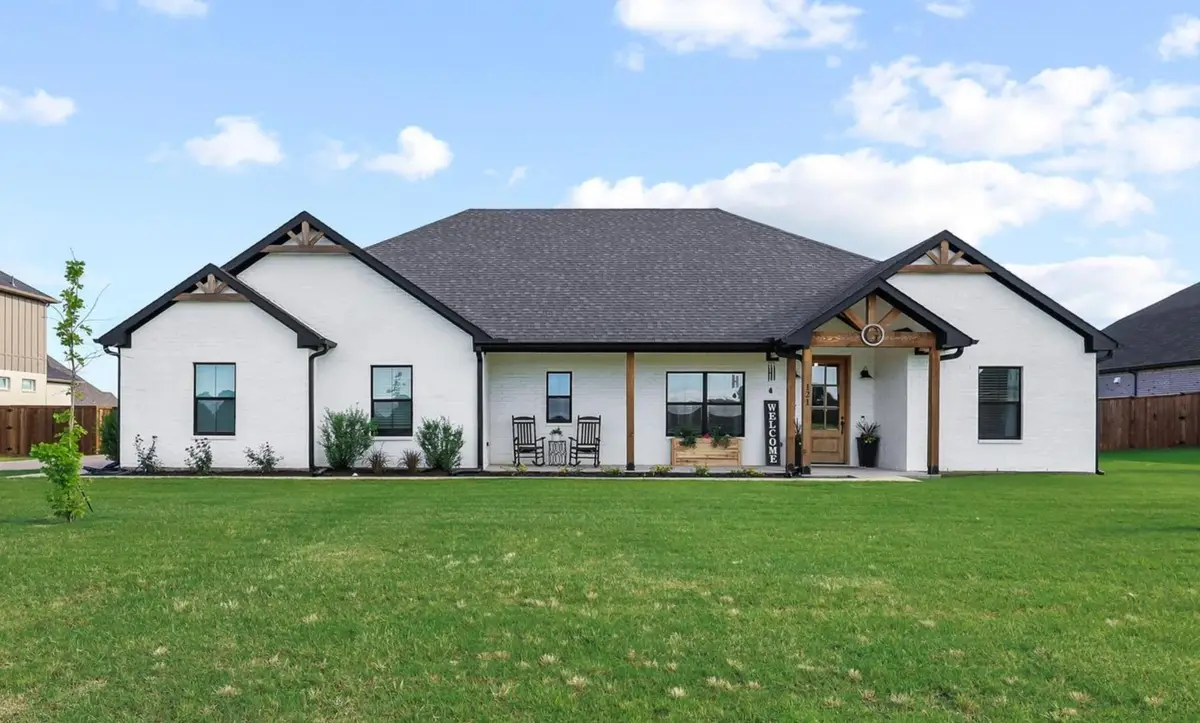 121 Chisolm Trail, Pottsboro, TX 75076 - #1