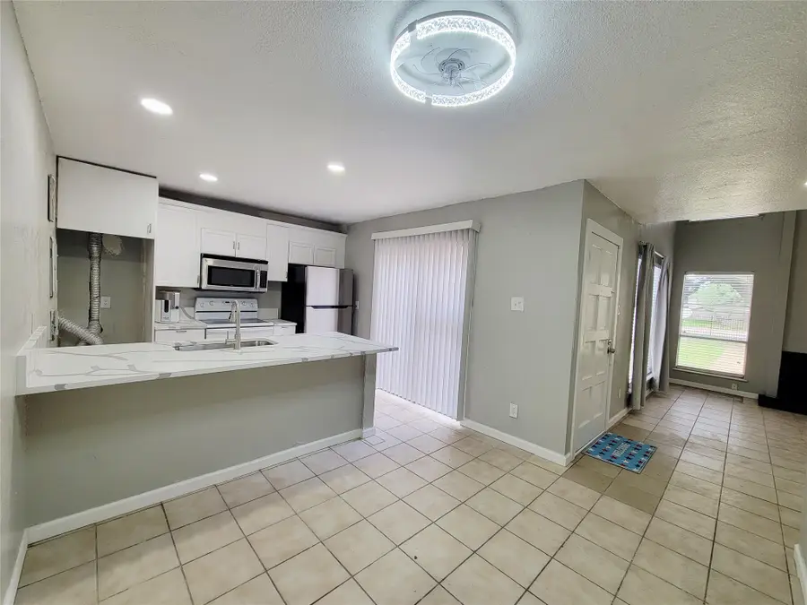 5540 Boca Raton Boulevard #177, Fort Worth, TX 76112 - #2