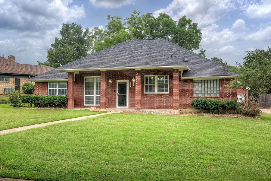 900 River Oaks Drive, Greenville, TX 75402 - #3