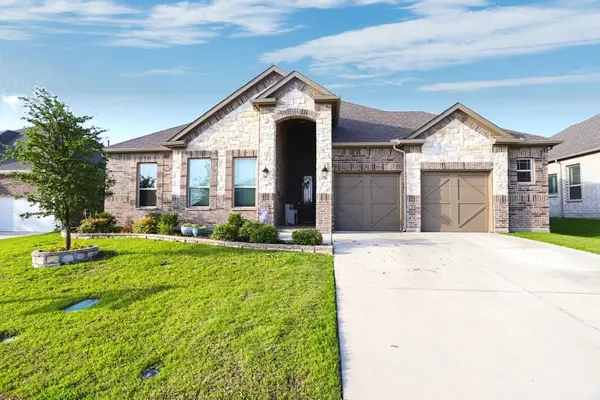 910 Park Vista Drive, Justin, TX 76247